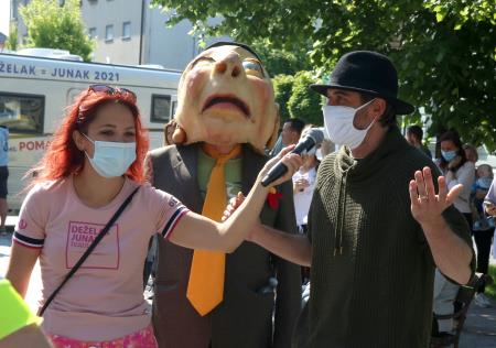 DEŽELAK CERKNICA 03 FOTO LJUBO VUKELIČ